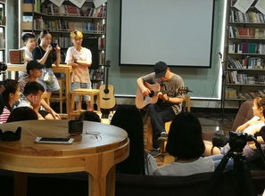 跨界對話 產(chǎn)品藝術(shù)設(shè)計(jì)師生與音樂人馮翔的武漢文化唱談